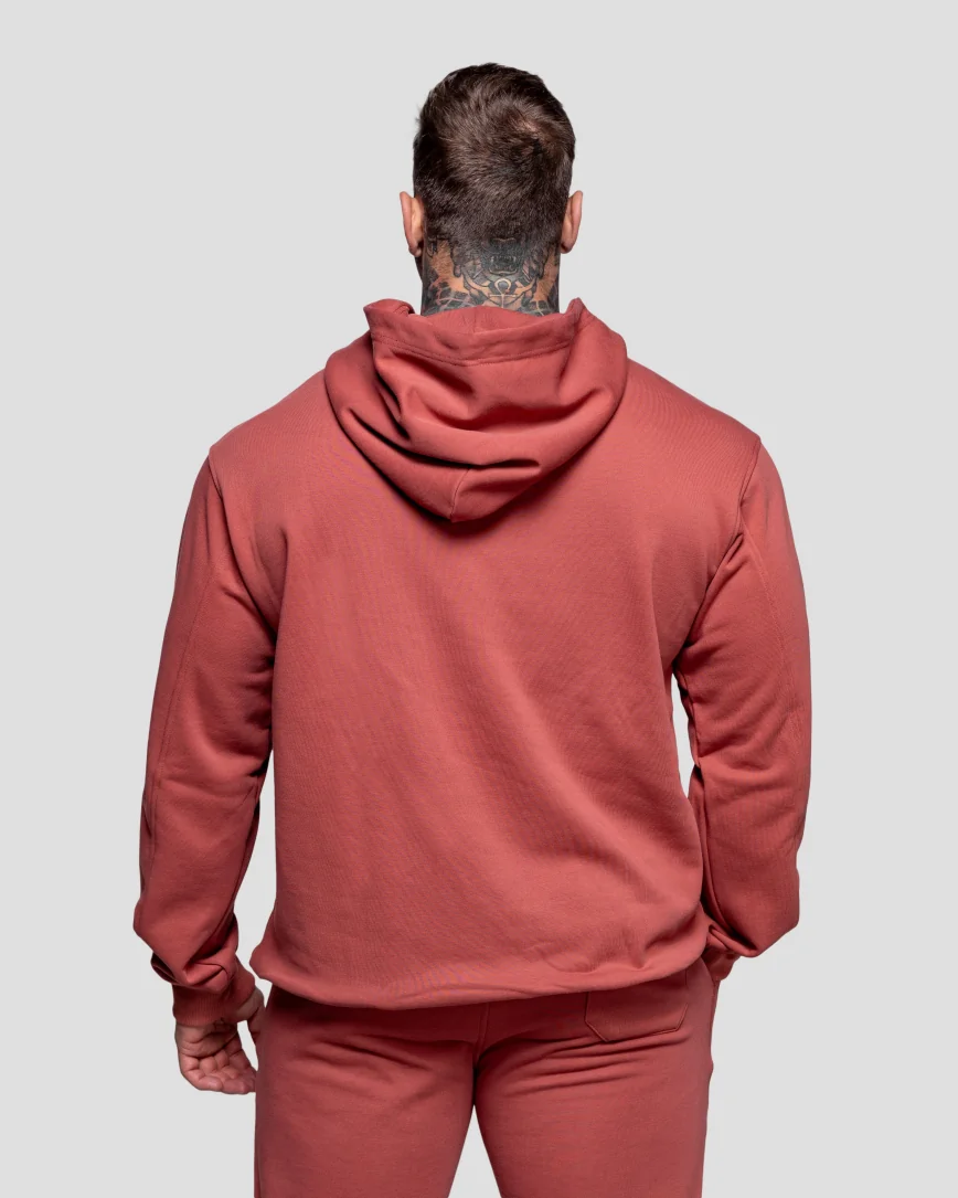 Pánská stylová oversized mikina s kapucí a přední kapsou v korálové barvě, pohodlná fitness mikina na cvičení a volný čas