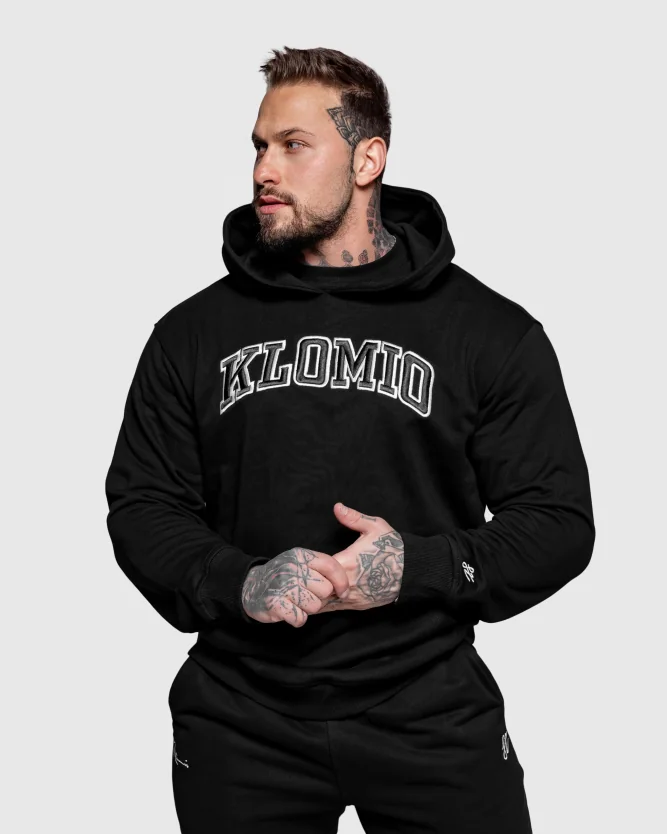 Pánská stylová oversized mikina s kapucí a přední kapsou v černé barvě, pohodlná fitness mikina na cvičení a volný čas